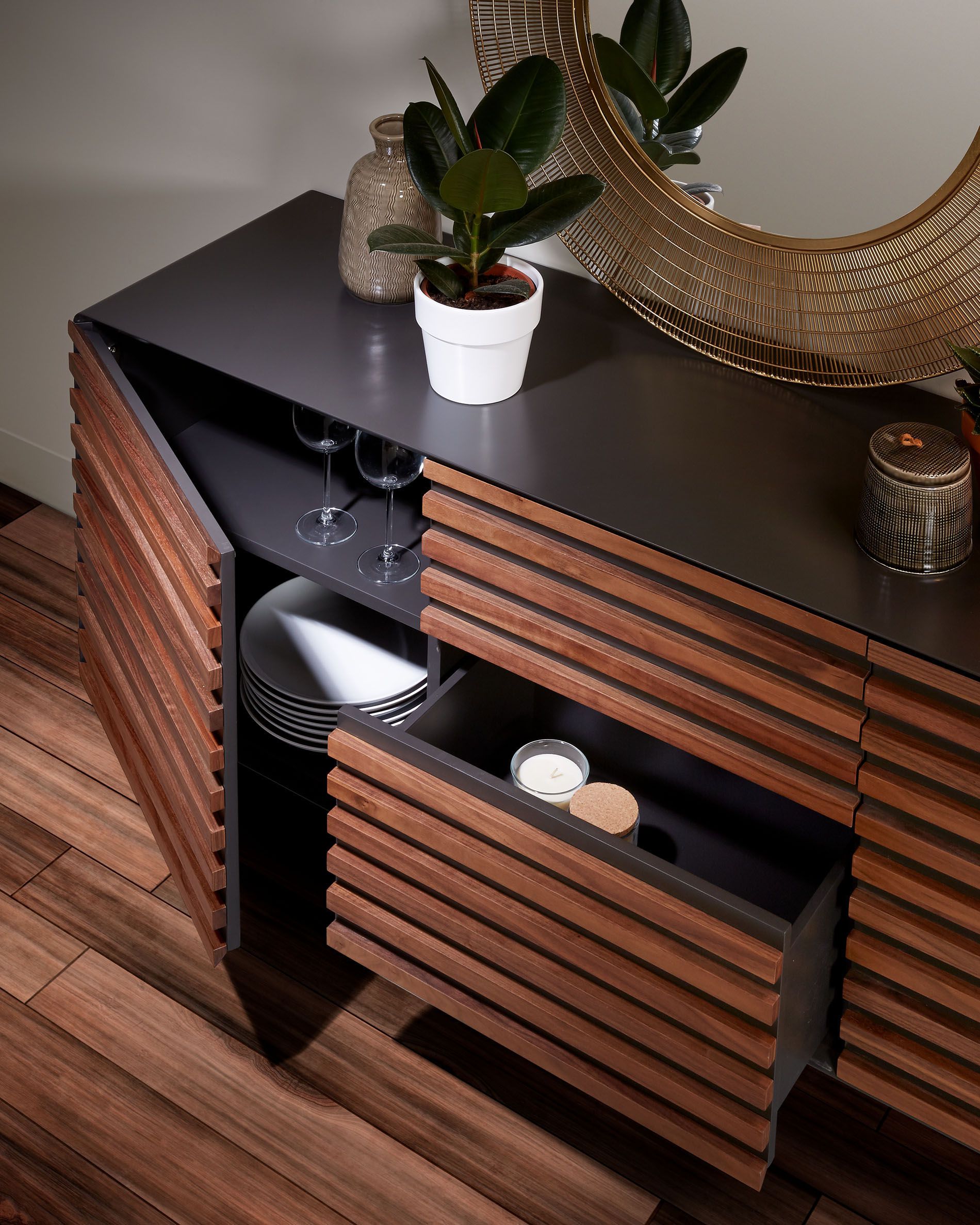 Mia Sideboard
